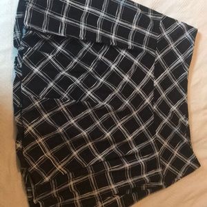 Lane Bryant black and white print skirt size 18